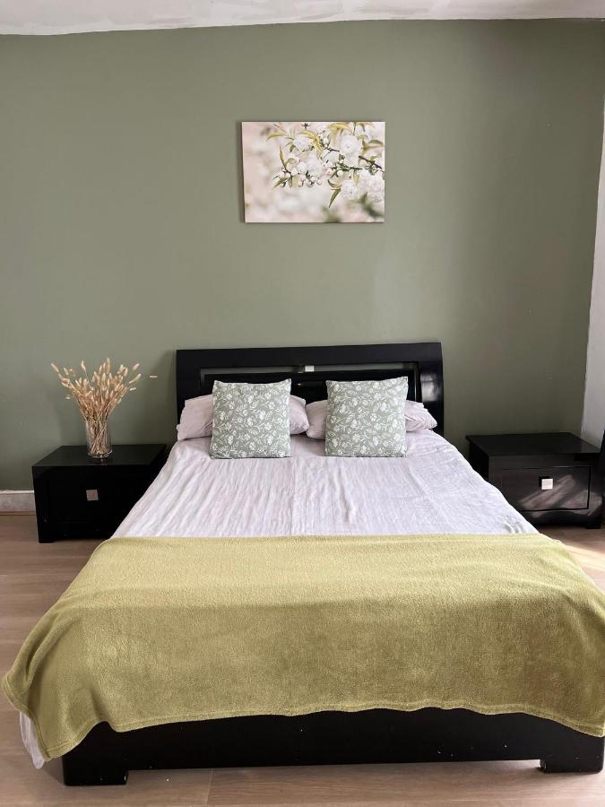 The Leyton Oasis Hotel ลอนดอน ภายนอก รูปภาพ